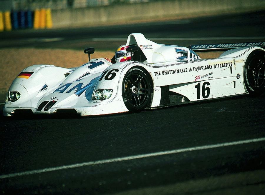  BMW V12 LMR Art Car by Jenny Holzer 1999 года  (фото 22 из 27)